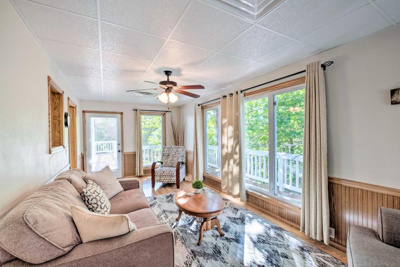 Beautiful Ozark Oasis With Deck Walk To Beaver Lake Rogers Ngoại thất bức ảnh